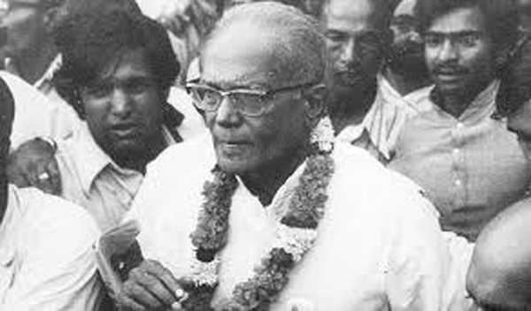 शिवराज ने जयप्रकाश नारायण के प्रति श्रद्धांजलि अर्पित की